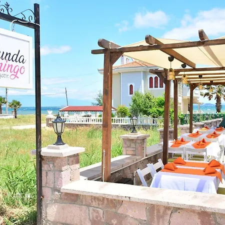 Cunda Flamingo Hotel *