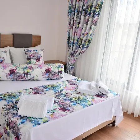 Hotel Cunda Flamingo *