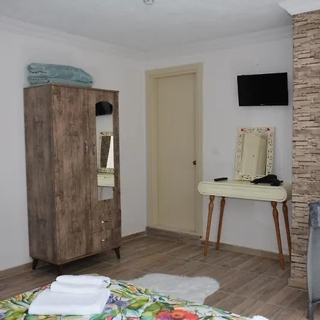 Hotel Cunda Flamingo *